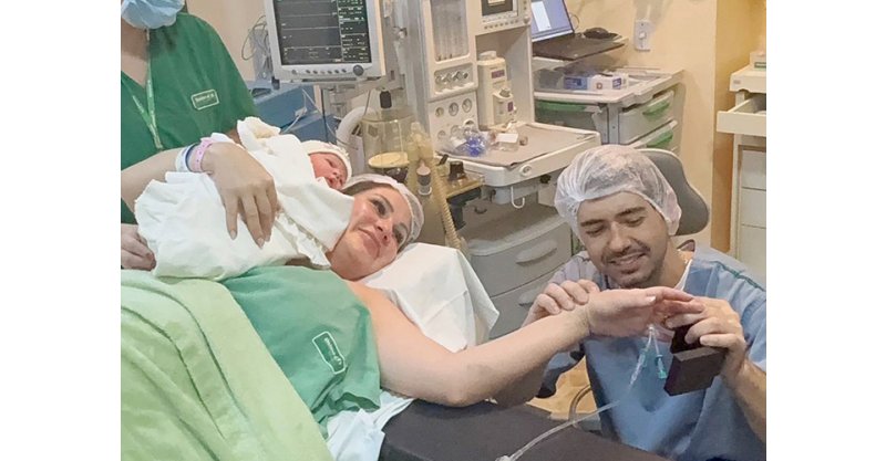 Pedido de casamento marca nascimento de bebê