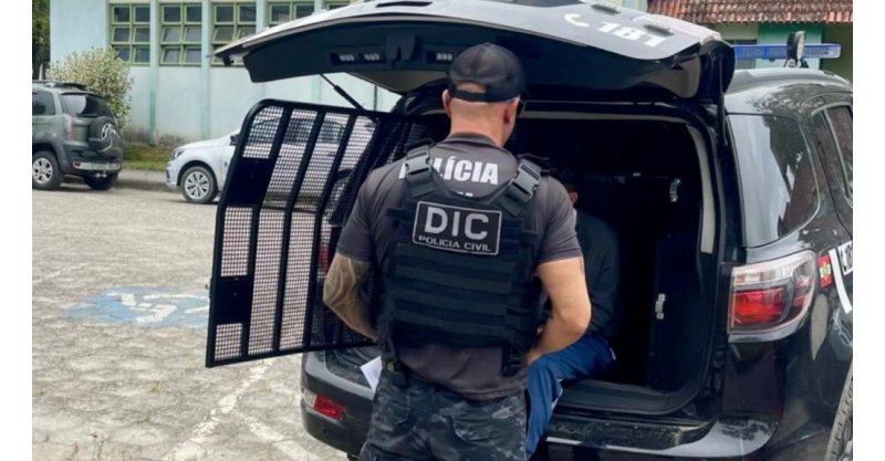 Polícia Civil cumpre mandados em São José e prende suspeito por tráfico de drogas nesta quarta-feira