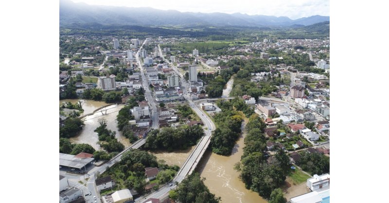 Por que cidade de SC abandonou semáforos?
