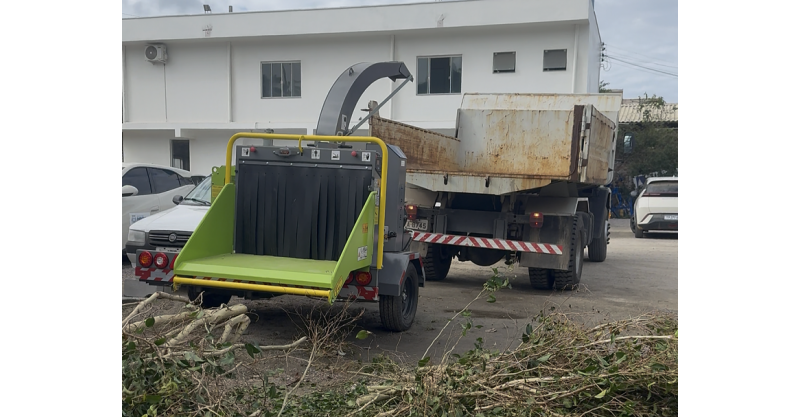 Prefeitura de Imbituba adquire máquina trituradora de resíduos para reforçar limpeza urbana