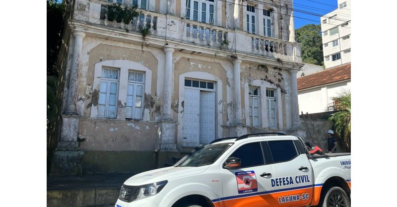 Prefeitura faz vistoria e planeja restauração do antigo gabinete municipal de Laguna