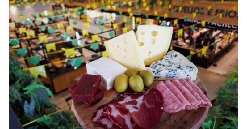 Produtores de Garopaba participam de feira que reúne queijos e produtos artesanais de SC