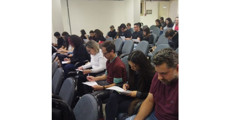 Professores de Imbituba participam de curso de formação na UFSC