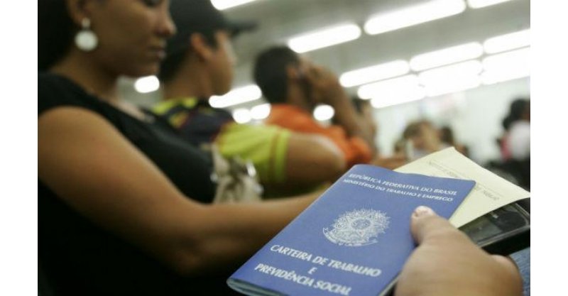Regra sobre trabalho em feriados no comércio é oficializada; veja o que muda e os setores afetados