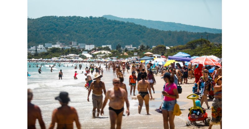 SC tem 2 dos 5 destinos do Brasil mais buscados por turistas estrangeiros para o Carnaval
