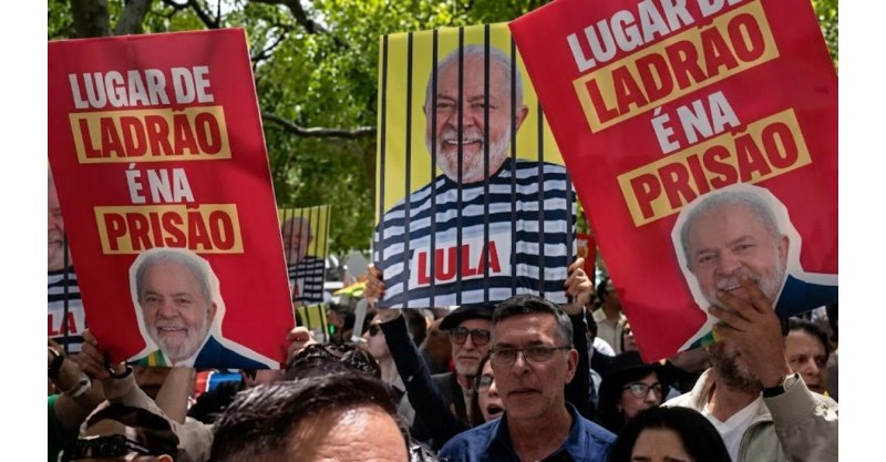 Sob gritos de ‘não és bem-vindo’, visita de Lula a Lisboa é marcada por protestos