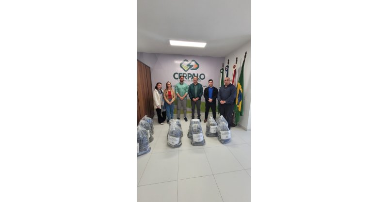 Solidariedade que aquece: Cerpalo doa uniformes reformados para ações sociais. 