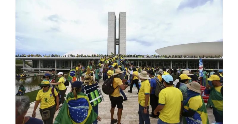 STF condena catarinense a 14 anos por financiar atos de 8 de janeiro com Pix de R$ 500
