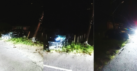  Garopaba / Acidente na SC-434 no município/Mulher fica ferida após carro atingir poste de alta tensão