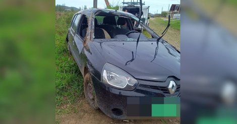  Imbituba / Duas mulheres ficam feridas após carro capotar no município