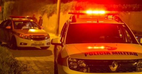  Imbituba / Homem compra crack de adolescente, furta quase R$ 1 mil em supermercado e foge da Polícia entre residências