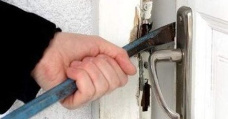   Imbituba / Vigilante encontra fechadura arrombada após disparo de alarme em loja do Centro da cidade
