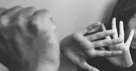  Tubarão. / jovem é preso após agredir/próprios pais por ser acordado/para trabalhar; mãe precisou ser encaminhada ao hospital