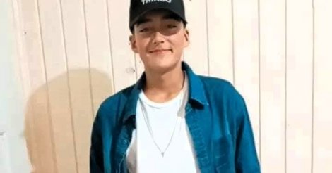 Adolescente sai para festa no dia 1º de março/desaparece/é visto por último/Imbituba com idoso; desesperada, família busca informações