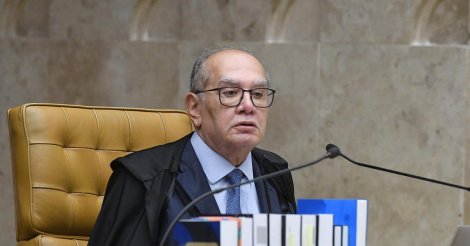 AGU pede que Gilmar Mendes reconsidere decisão que restringe à PGR pedidos de impeachment contra ministros do STF
