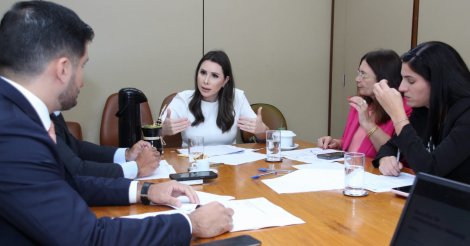 Após pressão da Minoria e da Oposição, governo recua e suspende exigência de carimbo em cascas de ovos