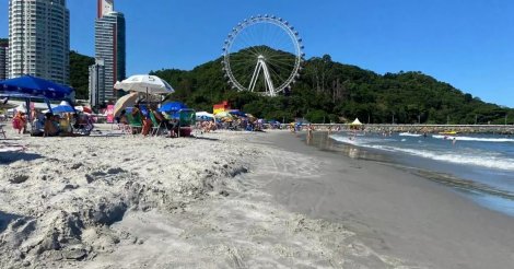 Banho de risco? Balneário Camboriú inicia temporada com áreas impróprias no mar
