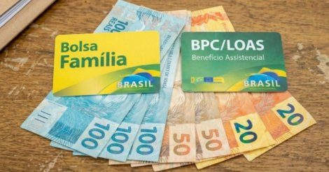 Beneficiários do Bolsa Família podem ter redução de R$ 200 no benefício de quem mora sozinho; entenda projeto de lei na Câmara