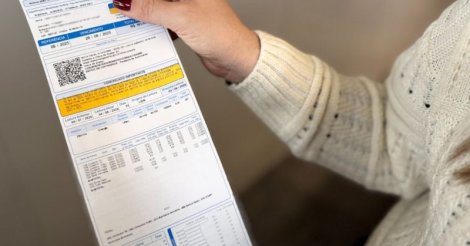Brasileiros acima de 60 anos têm direito à conta de luz 100% gratuita com nova lei