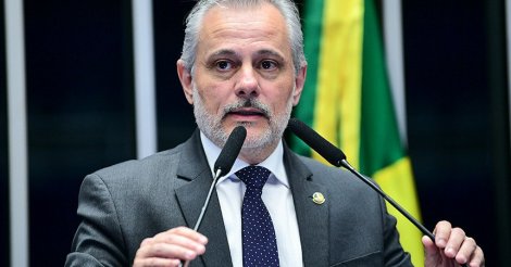 BRASÍLIA / Beto Martins deixa o Senado sob elogios de Flávio Bolsonaro e bancada do PL