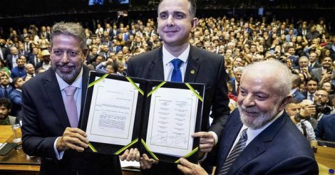  A Marcha dos Prefeitos  em Brasília ficou marcada por um episódio que ecoou por toda a imprensa/as vaias dirigidas ao presidente Lula