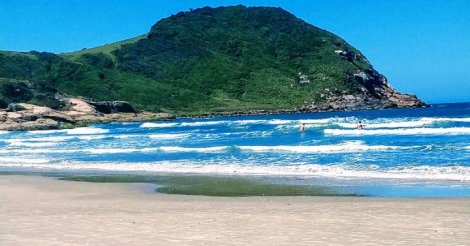 Casal é preso por furto e posse de drogas na Praia do Rosa