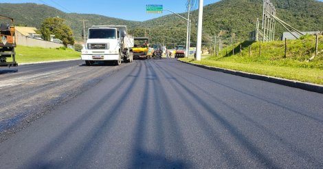 CIM-Amurel dedica sexta e sábado (25/26) à pavimentação em Imbituba
