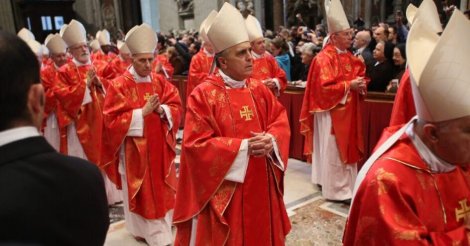 Como funciona a rotina dos cardeais durante o processo do conclave