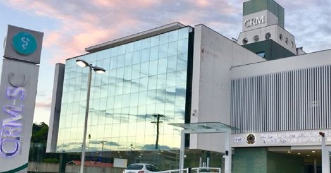 Denúncia polêmica sobre atestado médico chega ao CRM