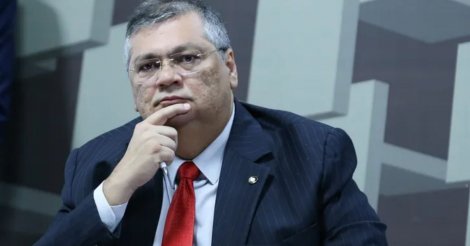 Dino reintegra diretor-geral da PF, e decisão provoca reação entre governistas e oposição