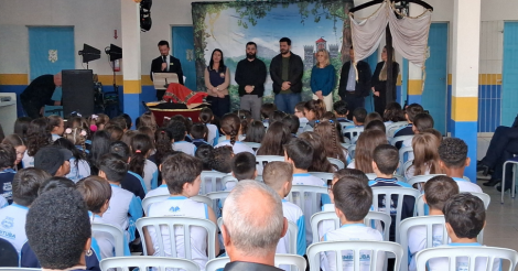 E.M. Hermínia de Souza Marques recebe Prêmio Lume 2026 de melhor escola da região Sul