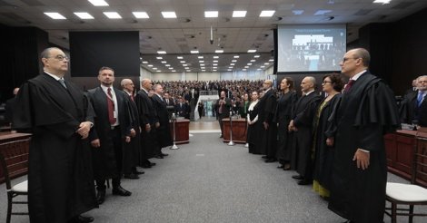 Em solenidade marcada pela emoção, TJSC dá posse a 11 novos desembargadores