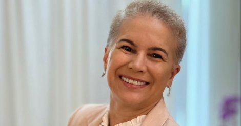 Ex-primeira-dama do Estado transforma diagnóstico de câncer de mama em campanha de esperança nas redes sociais