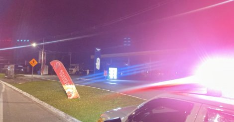 Explosão em posto de combustíveis mobiliza os bombeiros e provoca fechamento de rodovia em Florianópolis