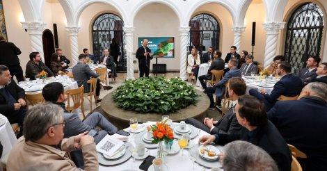 Ferrovias, ICMS zero e IA: Jorginho Mello apresenta ‘pacotão’ de projetos aos deputados de SC