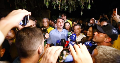 Flávio Bolsonaro termina primeiro turno à frente de Lula; diferença supera 2,2 milhões de votos