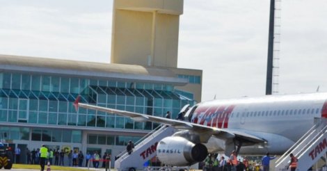 Governador assina contrato de concessão do Aeroporto de Jaguaruna, a primeira PPP do Estado