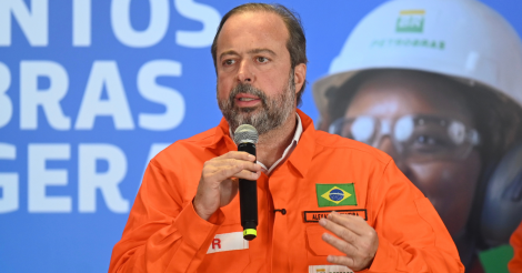 Governo Lula confirma aumento da mistura de etanol na gasolina em 32%; veja a partir de quando