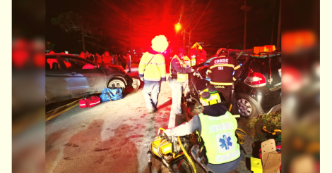 Imarui / Colisão frontal na SC-437, deixa quatro pessoas gravemente feridas 