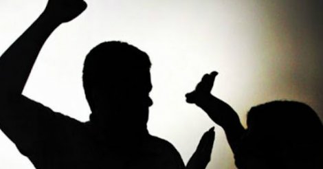 IMBITUBA / Homem coloca fogo em residência após agredir companheira com socos e estrangulamento