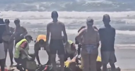 IMBITUBA / Homem é resgatado após afogamento na Praia da Vila