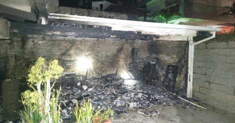 Incêndio atinge residência em Garopaba e destrói depósito de 40 m²
