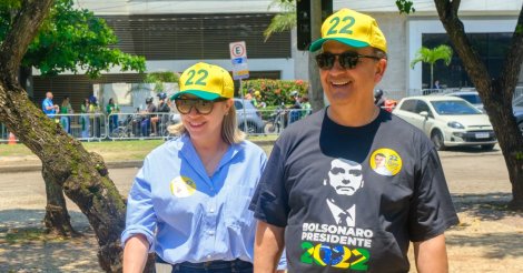 Jorginho Mello fica no Rio a convite de Flávio e participa de último ato de campanha