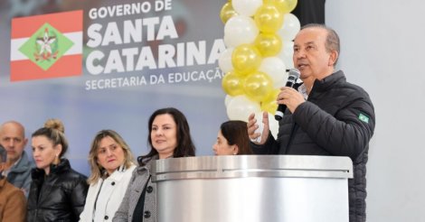 Jorginho Mello vistoria SCs e inaugura escolas em giro por cidades no Sul de SC