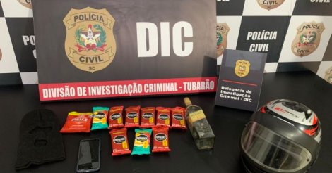 Jovem é preso após assaltar comércio e forçar funcionária a beijá-lo