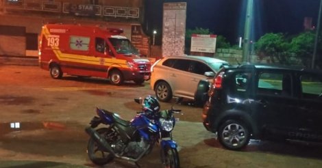 Laguna / Homem cai com carro no canal da Barra na madrugada desta segunda-feira (23) e é socorrido por pescadores