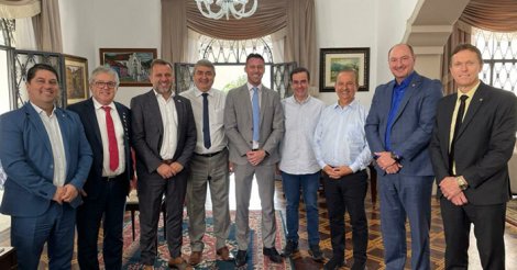MDB com praticamente os dois pés no governo, mas com mais espaço