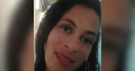 Menino de 9 anos esfaqueia a própria mãe e ela o perdoa antes de morrer