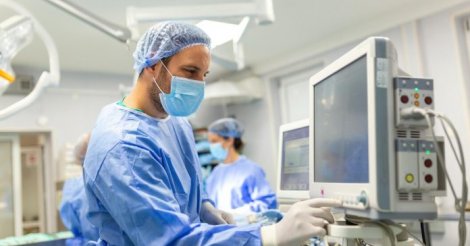 Monitores cirúrgicos de última geração: como a tecnologia está revolucionando o bloco cirúrgico
