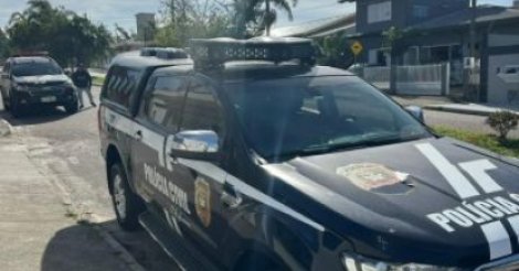 Mulher de Imbituba é alvo de operação da Polícia Civil por perseguição a padre
